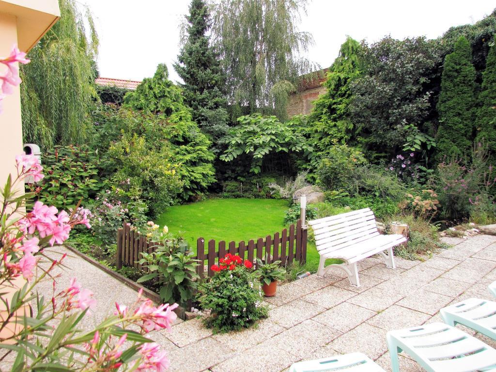 Pension & Sauna Am Lorenz Calbe 外观 照片